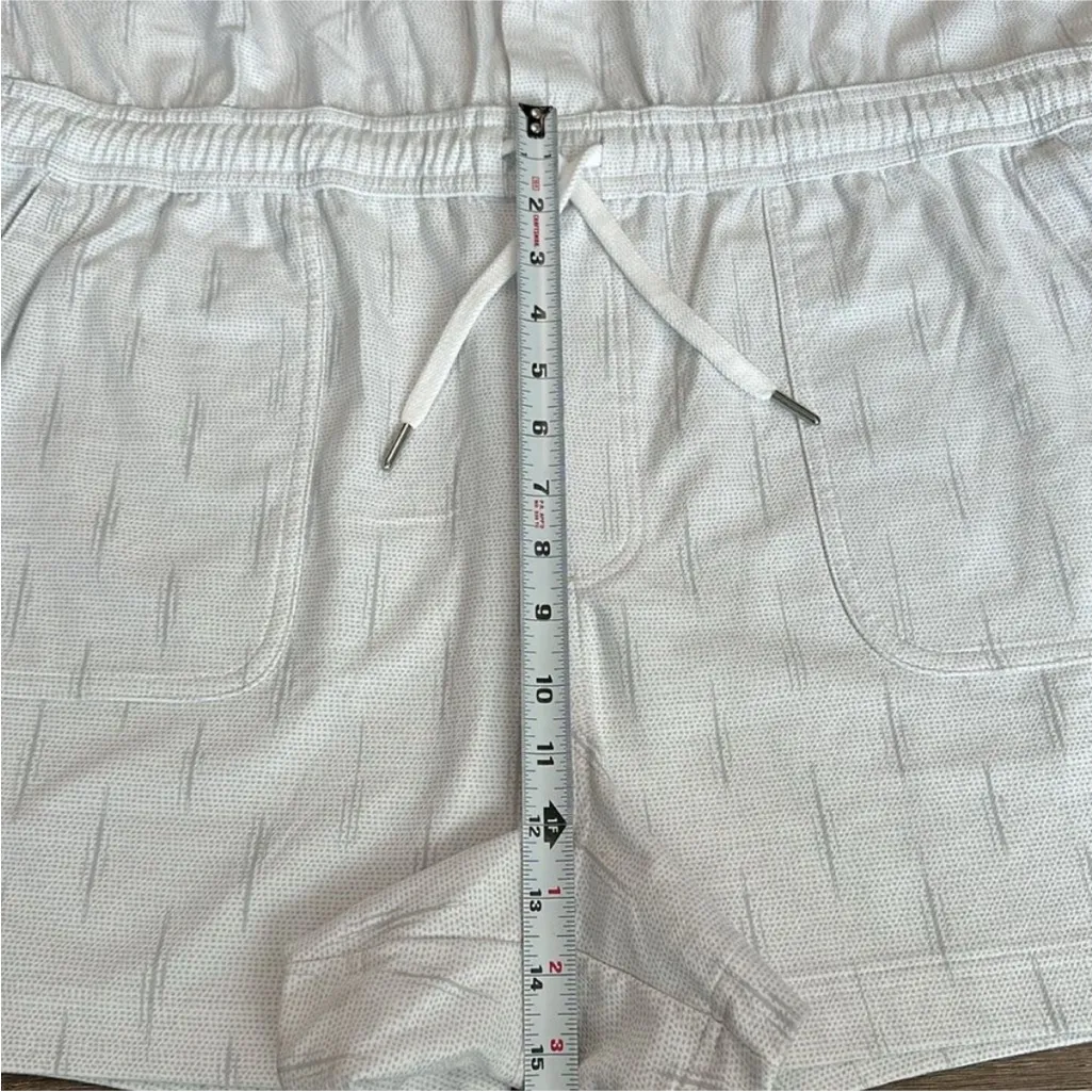 Athleta Farallon Romper Shorts Sleeveless White Printed Front Snap Size 1X - Image 10