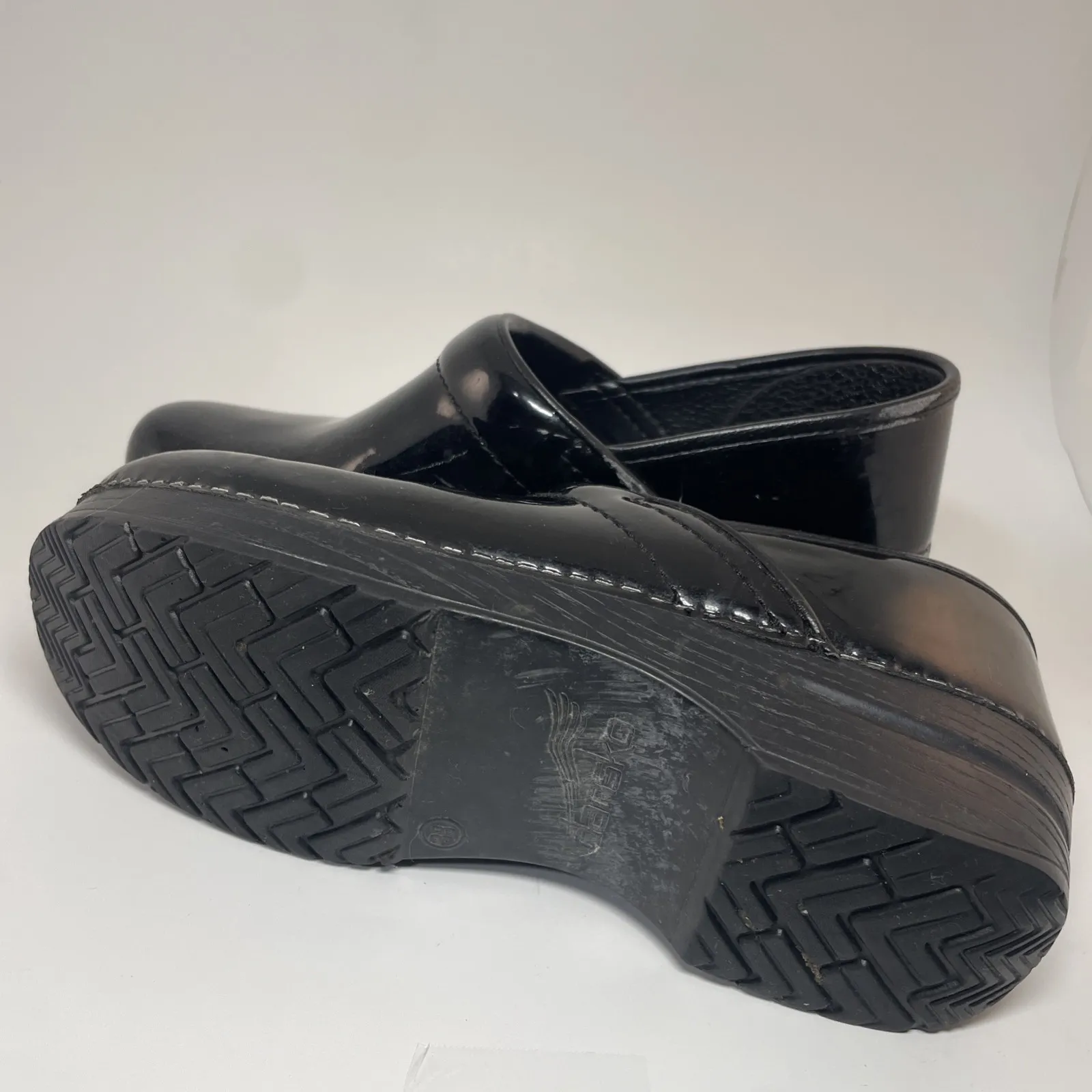 DANSKO Professional Black Patent Clogs Shoes Women's Size 38 US 7.5-8 Work Wear - Image 9