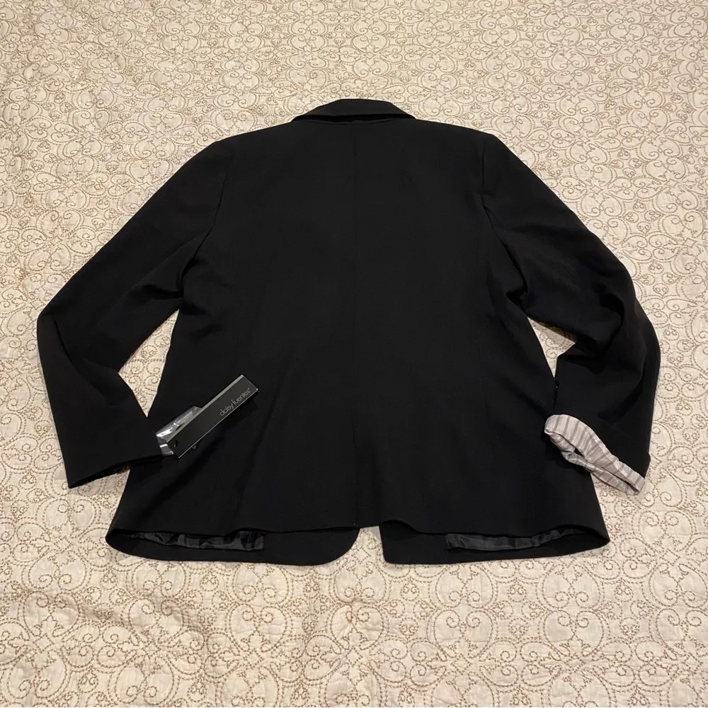 NWT Daisy Fuentes Women’s Black Blazer with Structured Shoulders Size 14 - Image 9