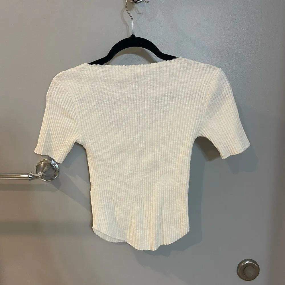 NWT Zara White V Neck Top! Super cute & flattering! - Image 4