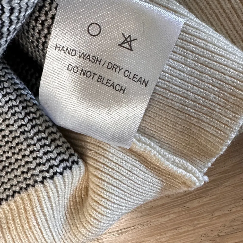 Chicwish GRID TURTLENECK SWEATER cream black MEASUREMENTS - Image 6