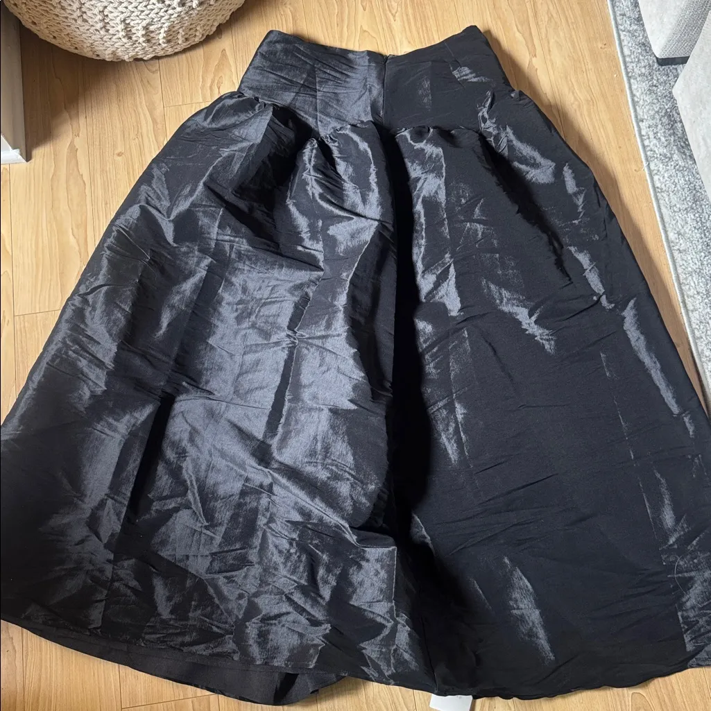 More to Come Black Carson Skirt - Image 4