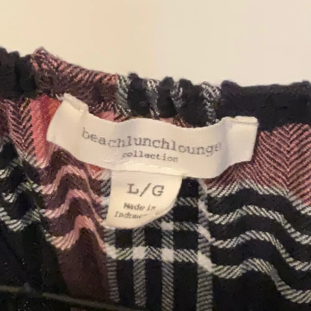 🍿🍿🍿BOGOHO🍿🍿🍿Plaid Women's Top in Pink and Black - Image 6