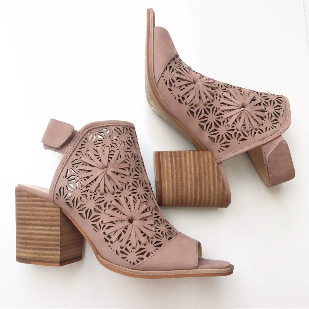 Vince Camuto Beige Cutout Block Heel Sandals - Image 2
