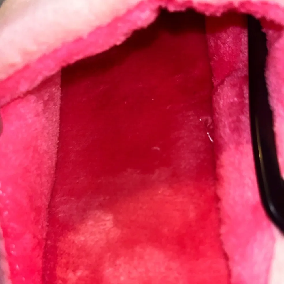 NWOT Hello Kitty Fuzzy Slippers - Image 4