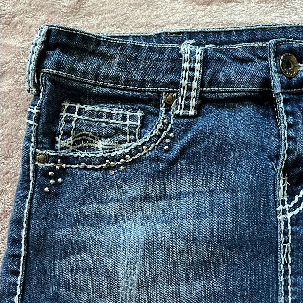 Cowgirl Tuff Women's Blue Denim Mini‎ Skirt DFMI Crystal Skirt Size 28 - Image 3