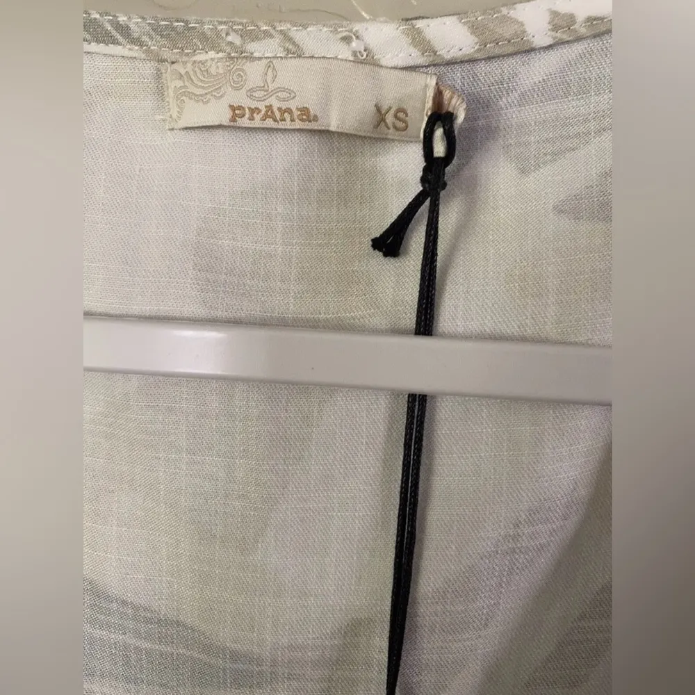 NWT Prana Womens Gray Bone Paloma Tie Front Sleeveless McKenzie Tank Top Size XS - Image 4