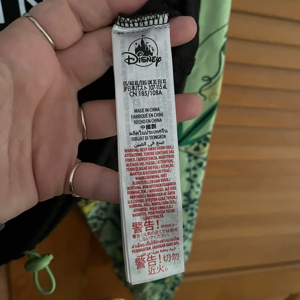 Disney The Princess and the Frog Tiana Choose Your Destiny Sweatshirt size xl - Image 5