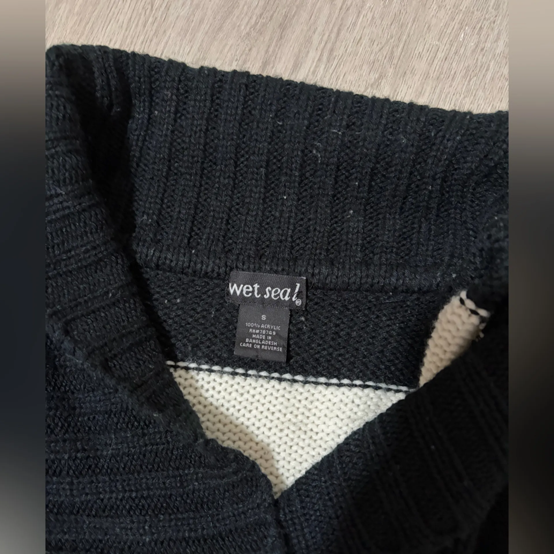 Y2K Wet Seal Top - Image 3