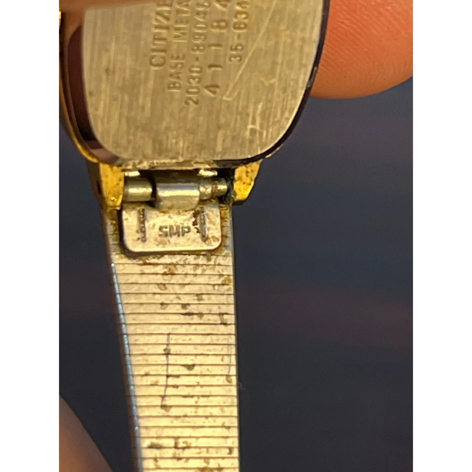 VTG Citizen Quartz Wrist Watch Gold Tone Dainty Untested - Image 11