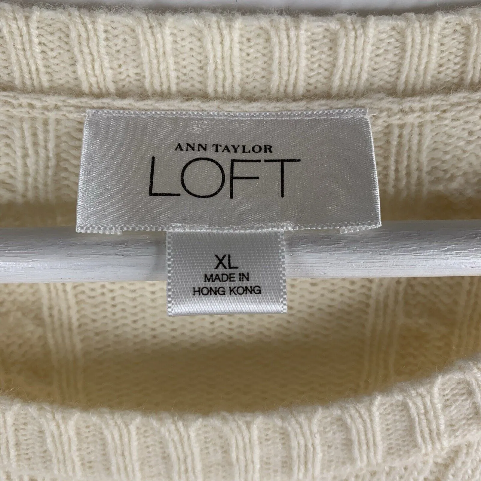 Ann Taylor Loft Size XL Sweater Wool Blend Cable Knit Long Sleeve Cream Women’s - Image 2
