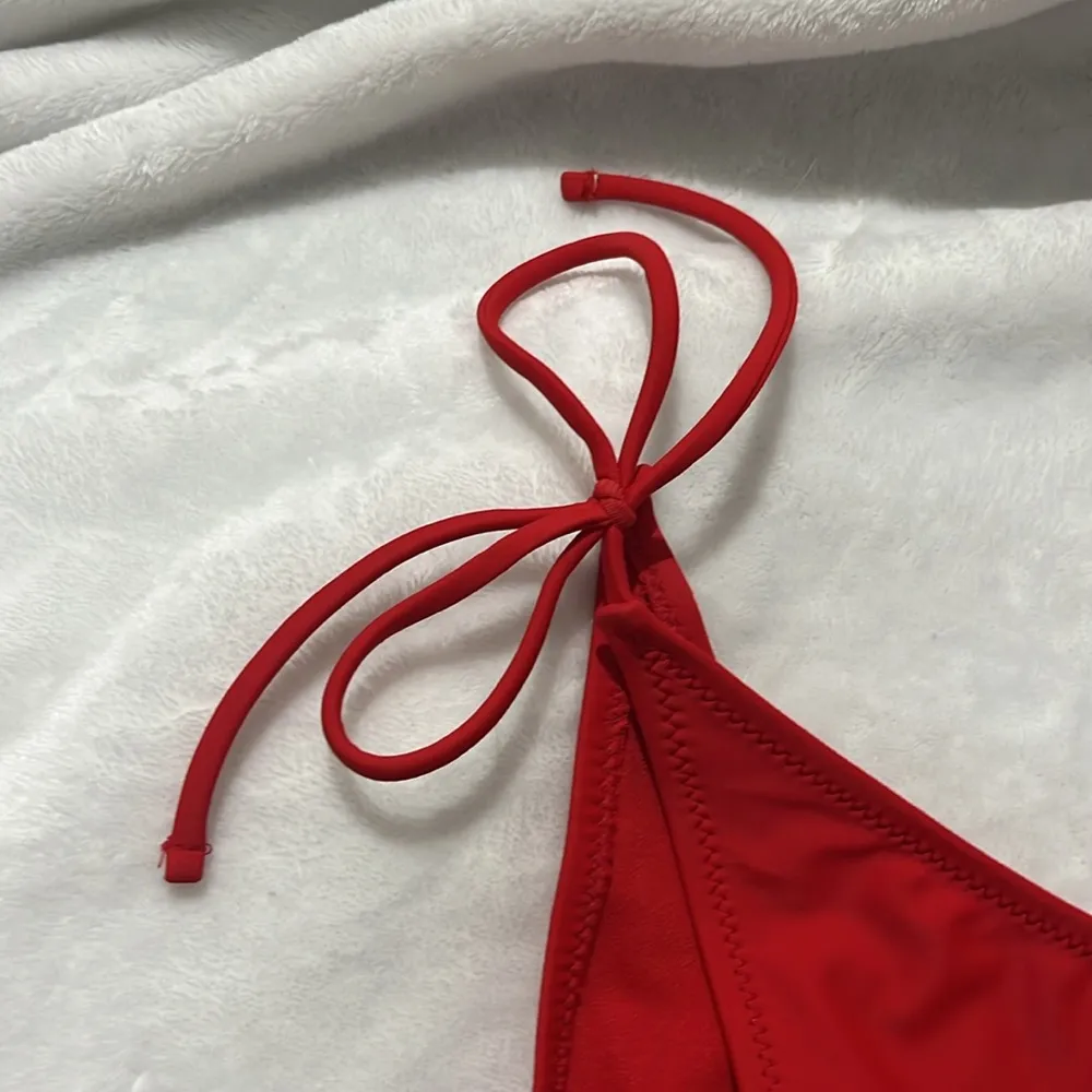 New Wild Fable Women’s Red String Bikini Bottoms Size Medium NWT - Image 3