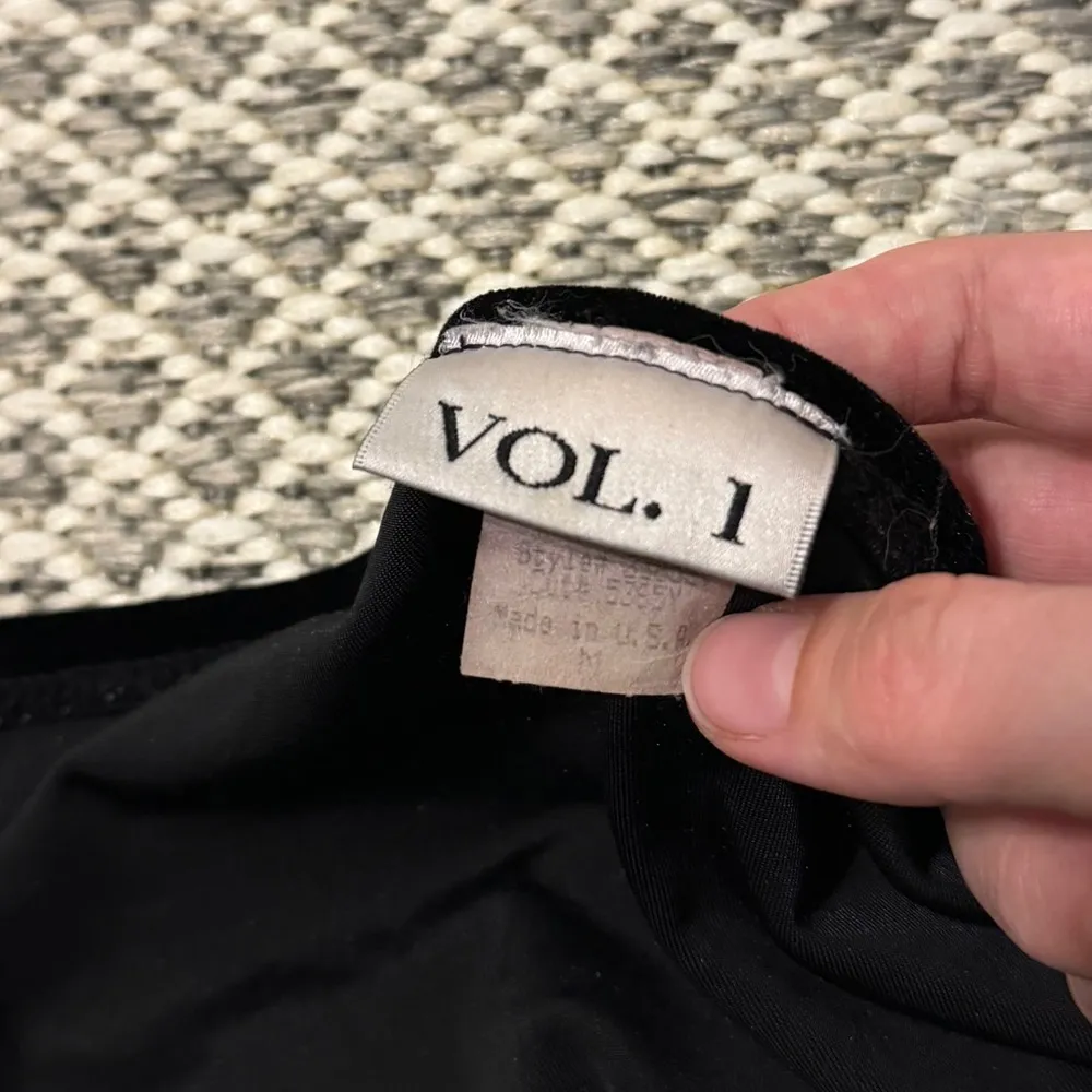 Vintage Velvet Skirt Size Medium Black Y2K Mini Fairy Goth Made in USA - Image 4