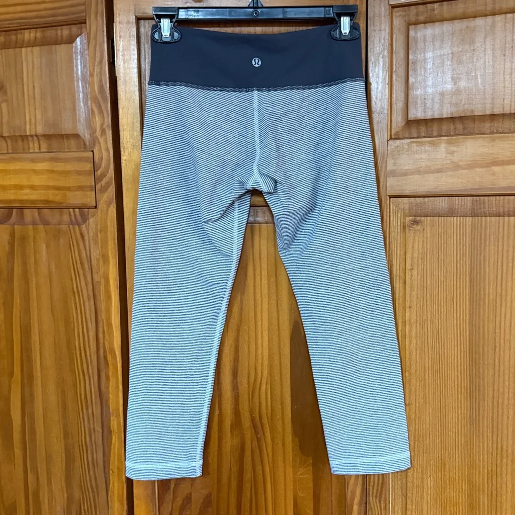 Lululemon Athletica Striped Capri Leggings - Image 4