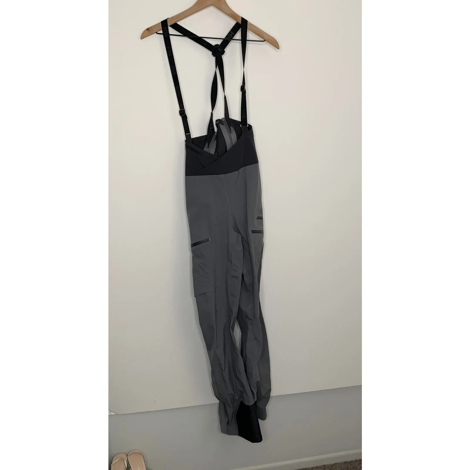 Helly Hansen HH Odin Mountain 3L Shell Bib Pants SnowPants Womens Medium - Image 3