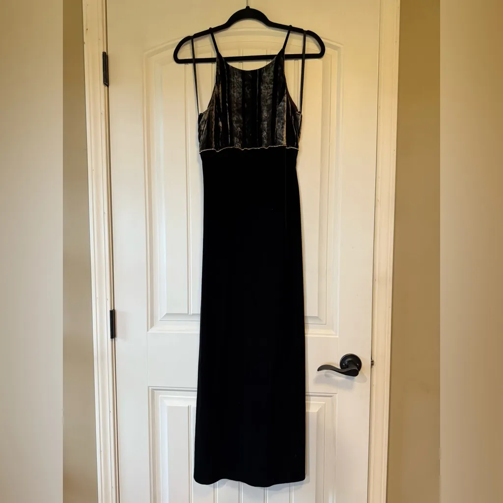 Vintage Betsy & Adam Velvet Maxi‎ Dress Black - Image 4