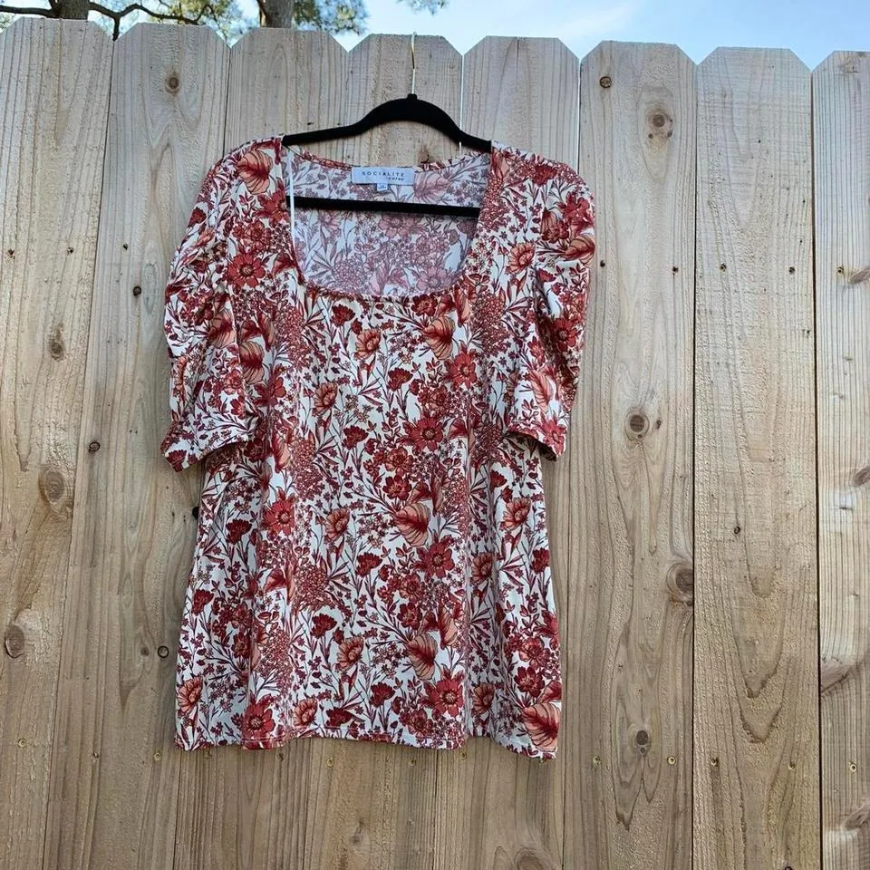 Socialite Curve floral top size XL - Image 2