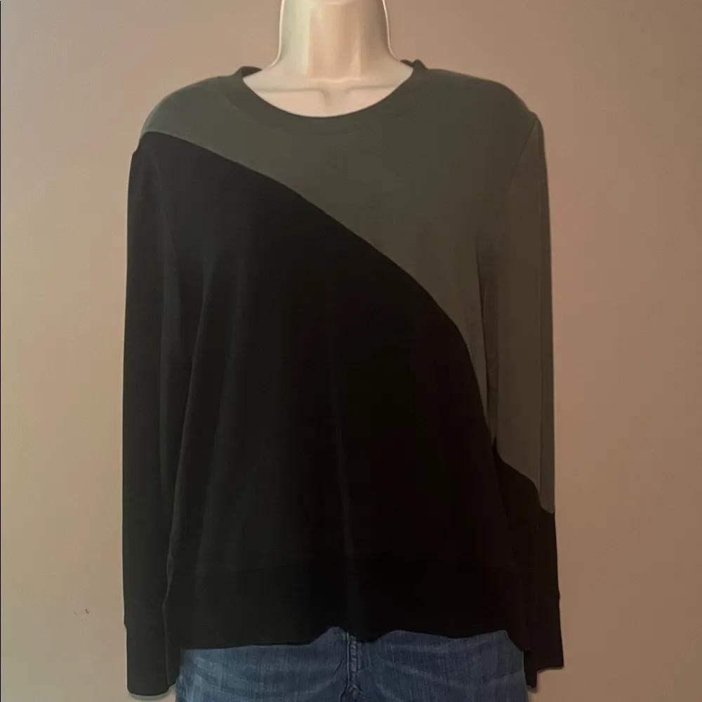 Summersalt Black Olive Colorblock Sweater Size Medium - Image 2