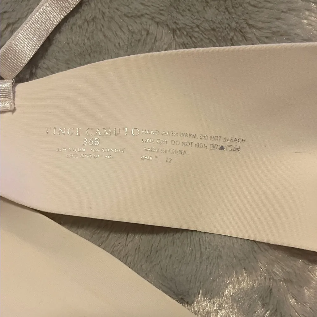 Vince Camuto White Lightly Lined Underwire T-Shirt Bra Size 36B - Image 2