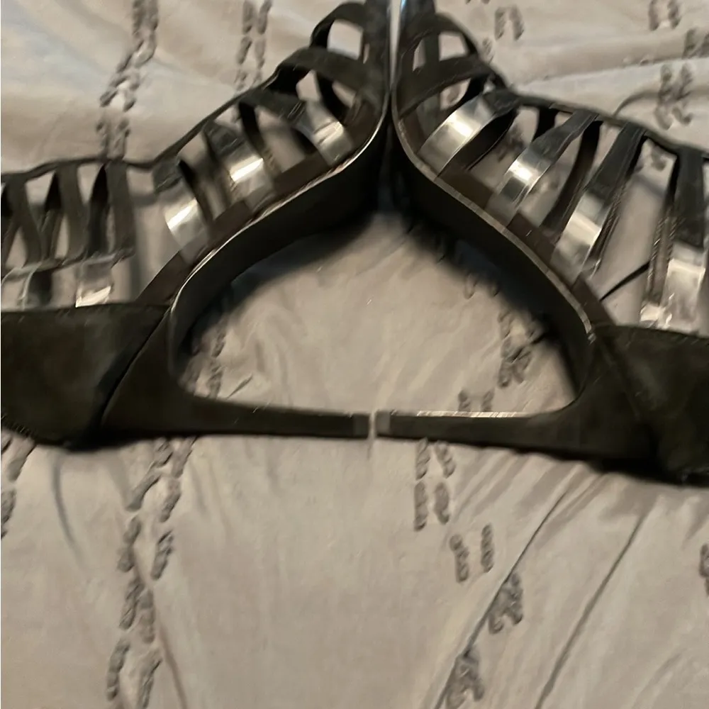 Bleecker & Bond cage cut out heels 8.5 Black - Image 4