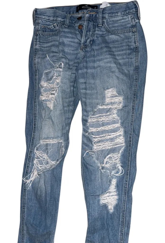 Hollister Low Rise Boyfriend Jeans size 0R - Image 1