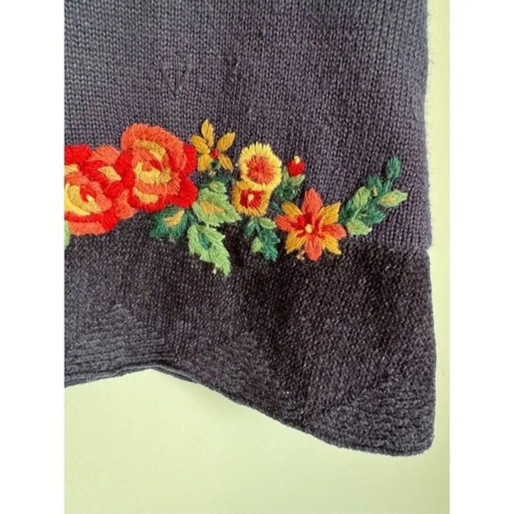 90s Vintage Koret Embroidered Wool Floral Crochet Knit Button Vest sz M Cottage Blue Size M - Image 4