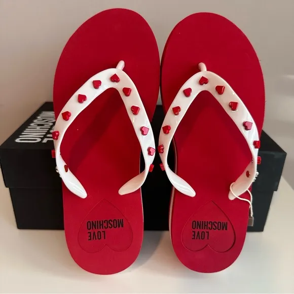 Moschino LOVE HEARTS EMBOSSED FLIP-FLOP Size EU37/US 7 NIB - Image 2