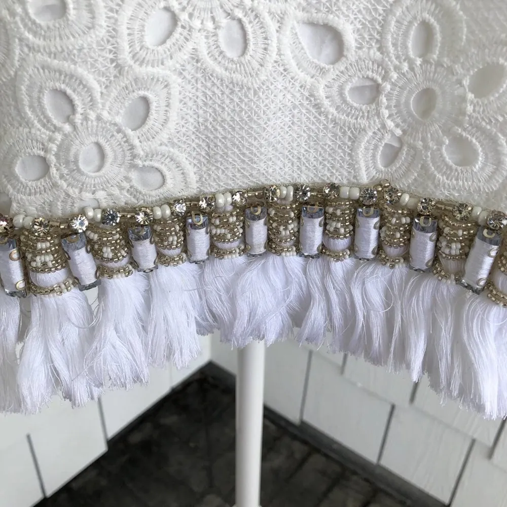 Badgley Mischka Women's Battenberg Lace Embellished Tassel Hem Lace Top sz 4 - Image 6