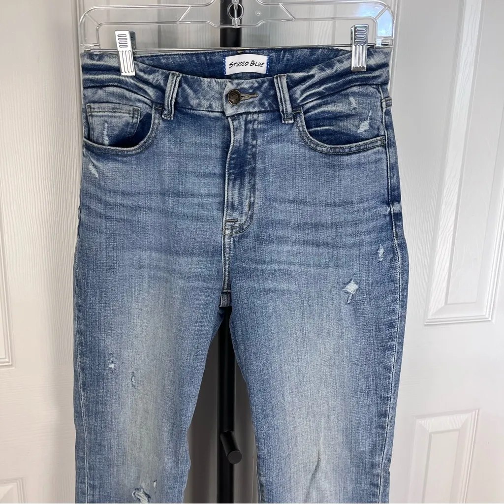 Studio Blue Relaxed Cropped Jeans - Image 6