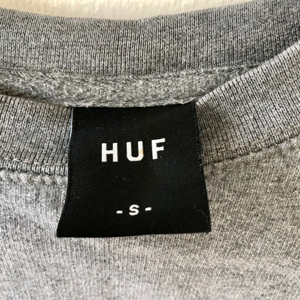 HUF Gray Box Logo Crewneck Sweatshirt Size Small - Image 4