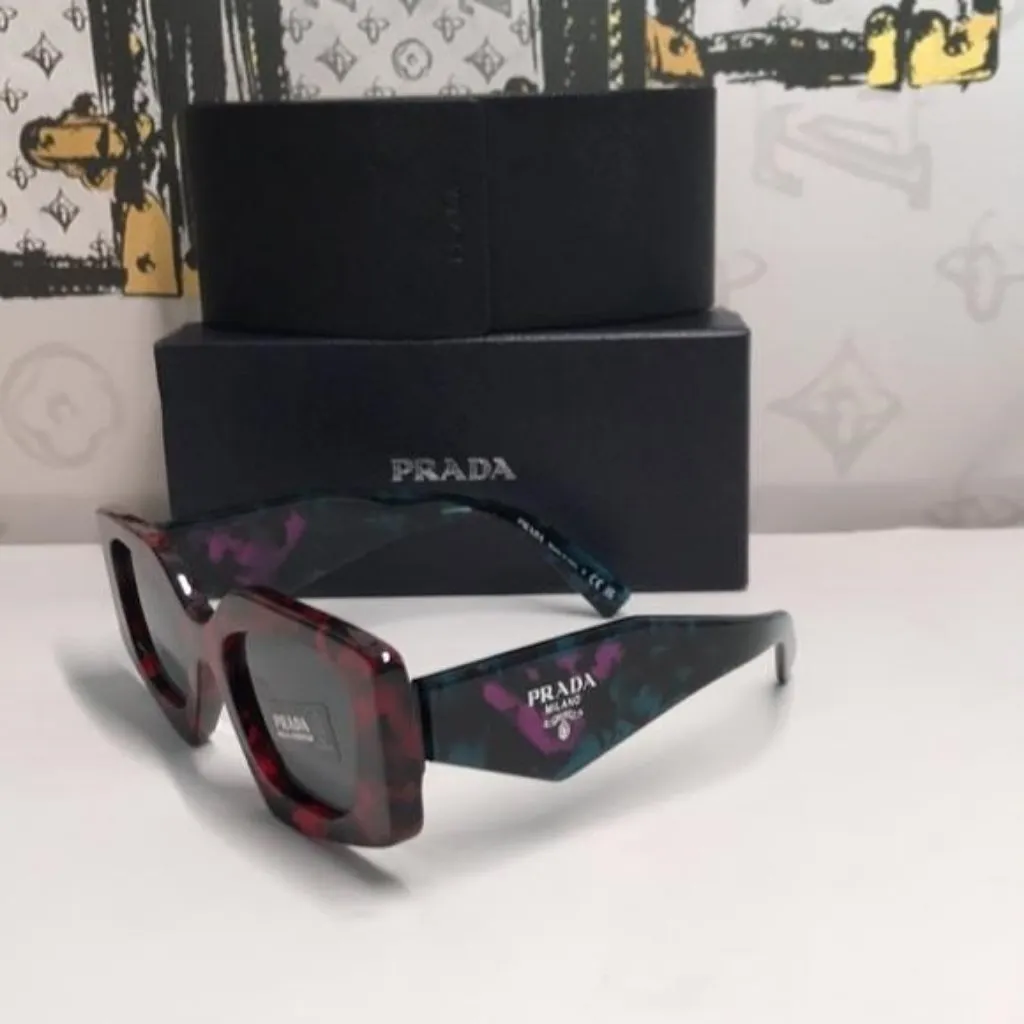 New Authentic Prada Red and Black Women's Sunglasses PR15Y - Image 7