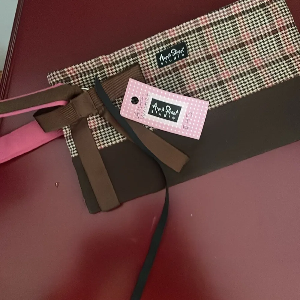 Talbots NWT Anna Street Studio Austen wristlet - Image 3