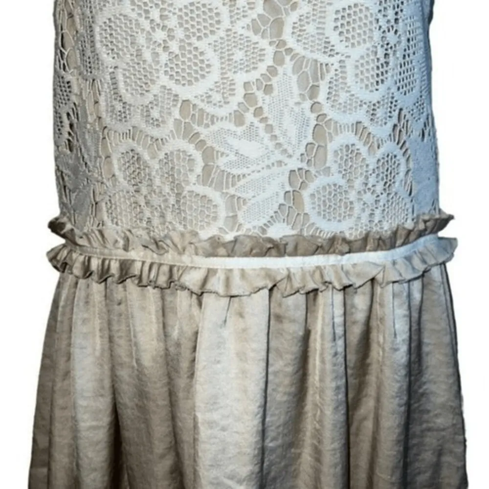 THE LIMITED Stunning Champagne With‎ Cream Crochet Trim Dress NWOT Size 6 - Image 4