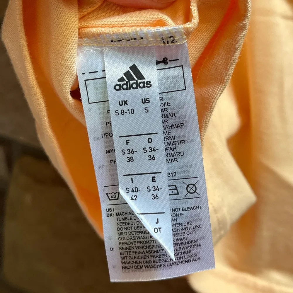 ADIDAS Hyperglam Boxy Cutout Vented Athletic Short Sleeve Shirt Small amber - Image 8