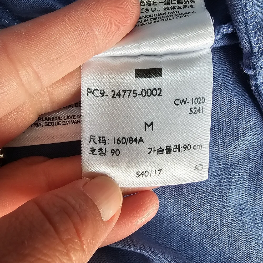 Levi's Flora Colony Blue Puff Sleeve Long Sleeve Tee Size Medium - Image 8