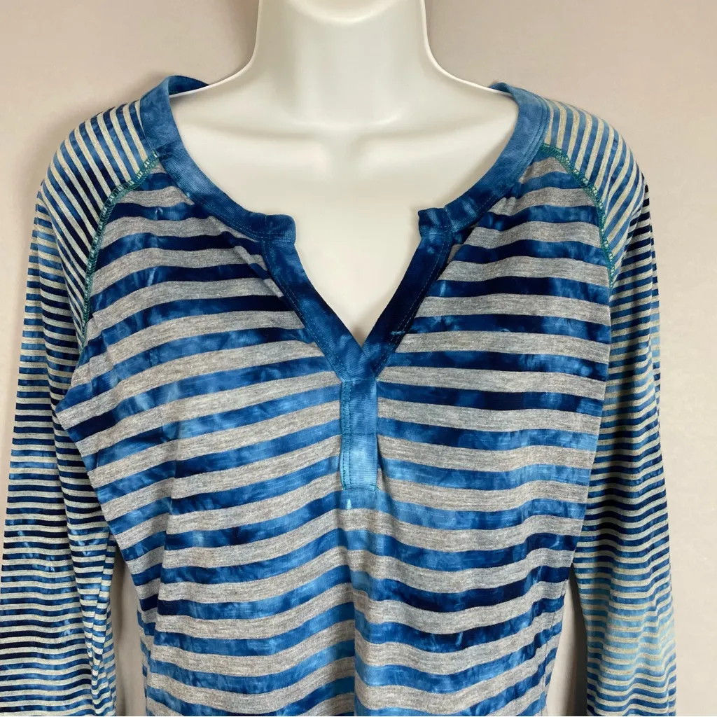 Prana Shirt Women T-Shirt‎ Striped Blue Gray Small Notched V-Neck Long Sleeve - Image 5