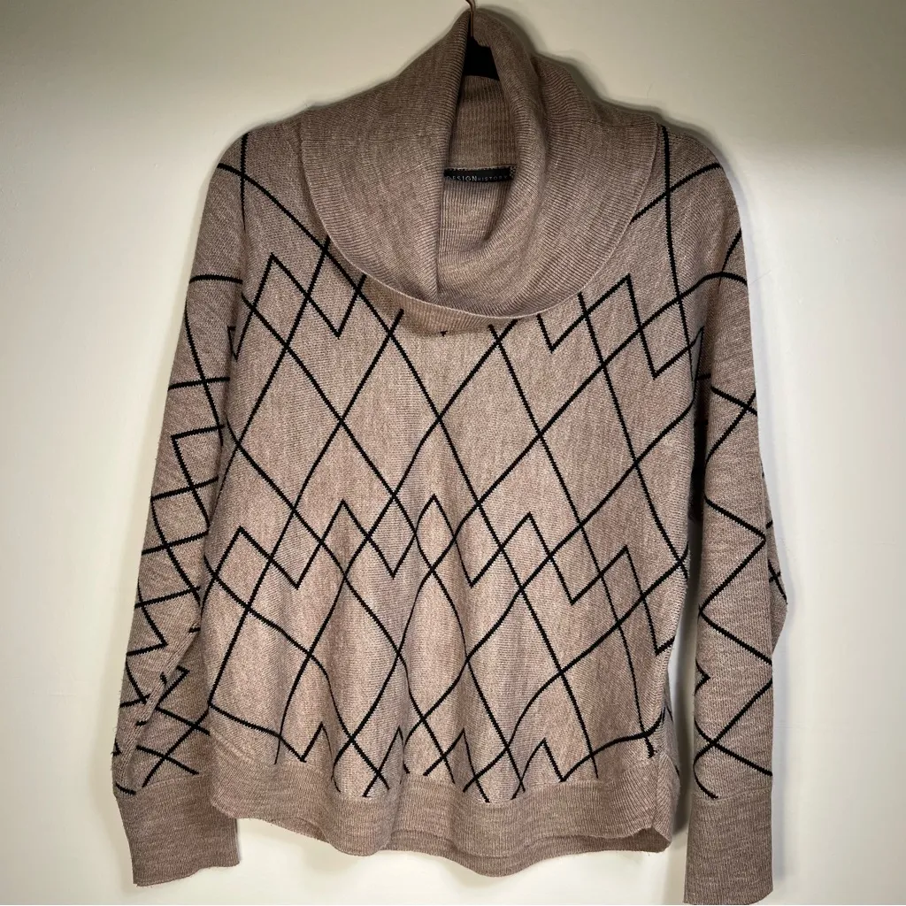 Design History anthropologie casual Brown and Black swater cowl neck size M - Image 2