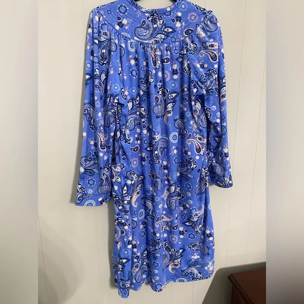 Secret Treasures Vintage Blue Paisley Velour Robe, Housecoat, Moo Moo Size‎ 14 - Image 2