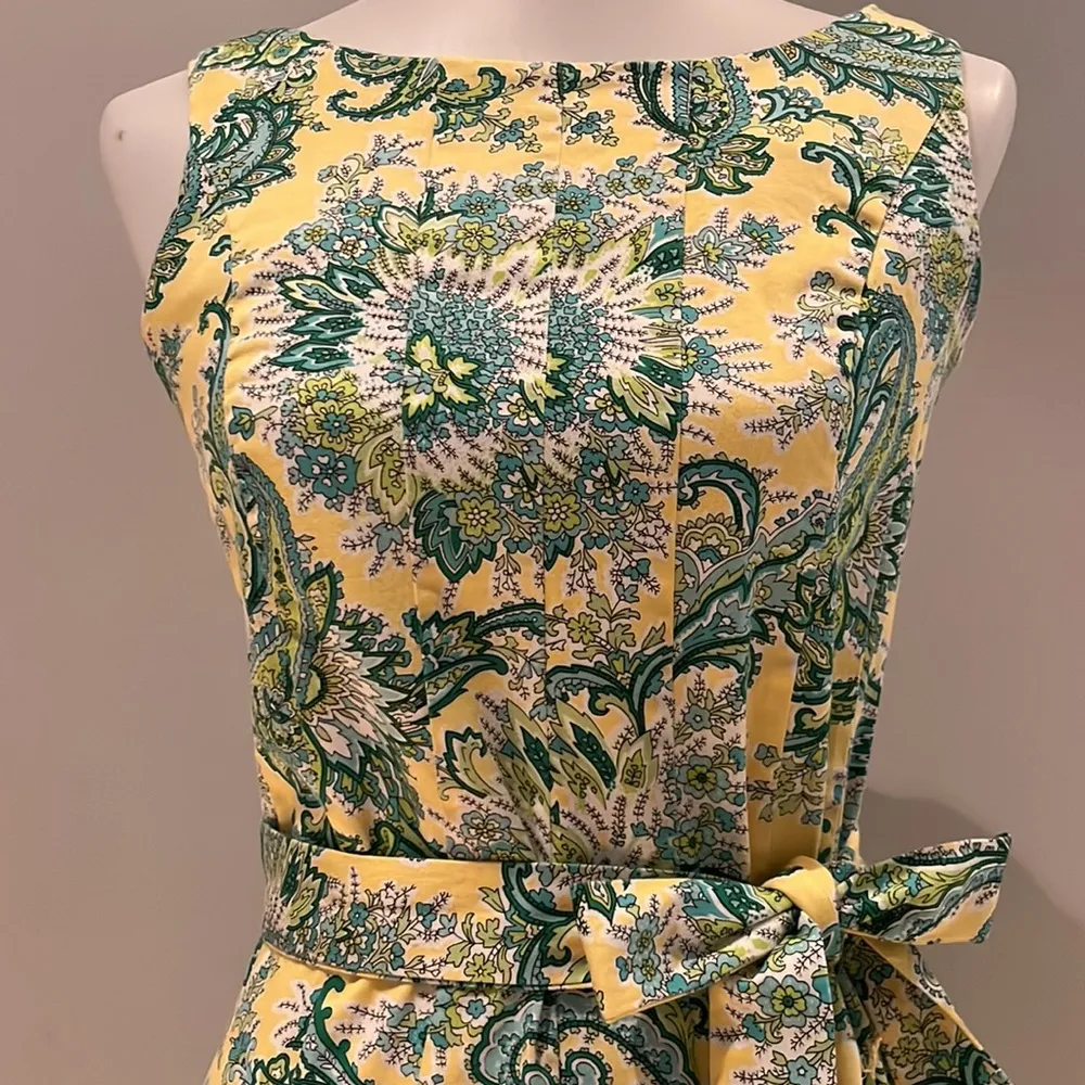 ✨HP✨ Kim Rogers | Paisley Shift Dress - Image 2