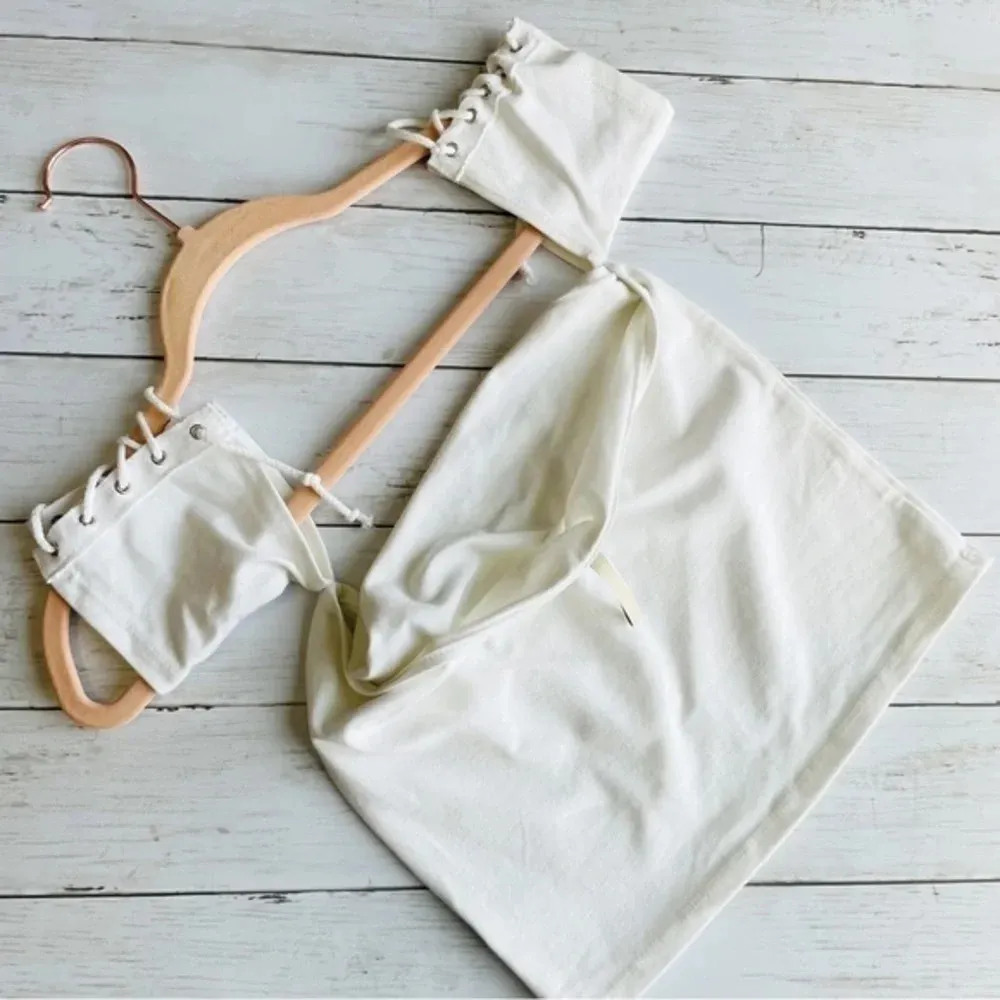 EMMA &‎ SAM White Off The Shoulder Top Medium - Image 4