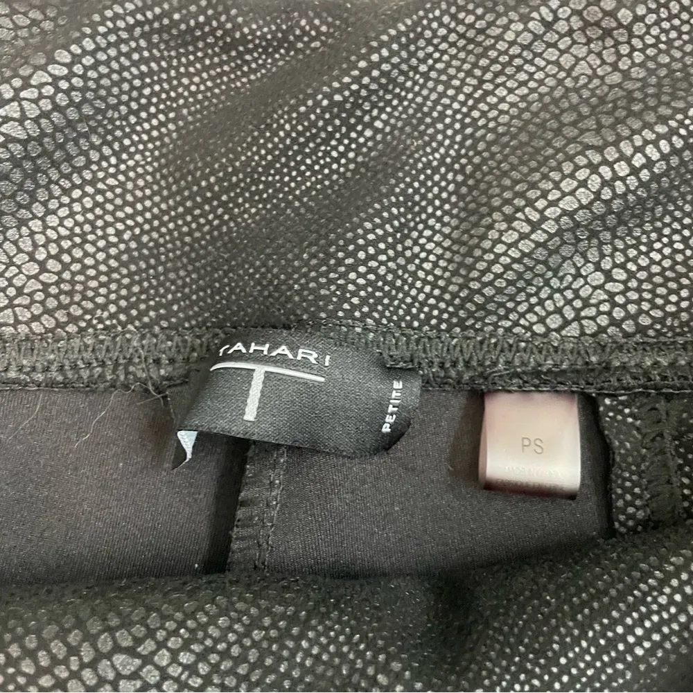 Tahari Leggings Faux Leather Animal Snakeskin Ankle Mid Weight Metallic Black - Image 5