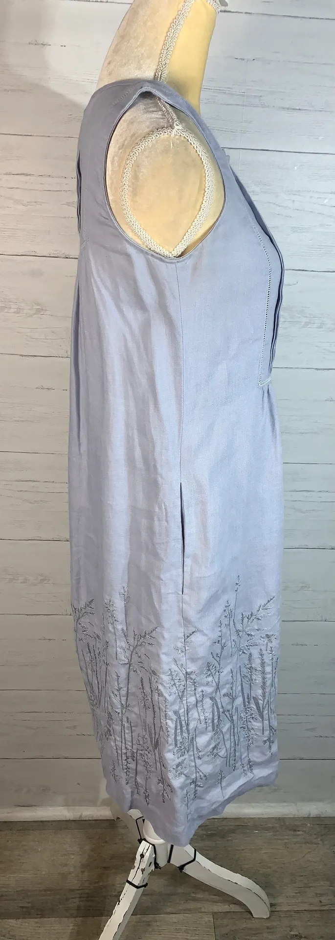 Kew blue linen sleeveless embroidered dress size 4 - Image 5