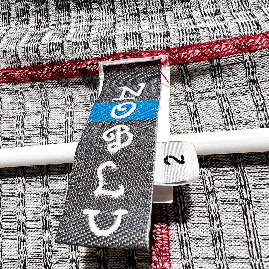 Noblu pull over crinkling ruffles knit art jacket :Box E: Gray Size 2 - Image 4