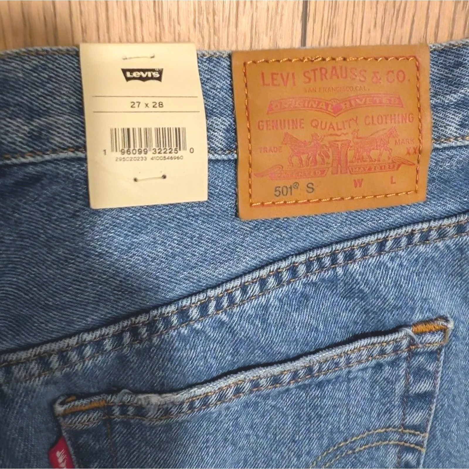 Levi's 501 Jeans NWT Womens 27 x 28  Skinny Denim Pants Ripped NEW $108 - Image 2