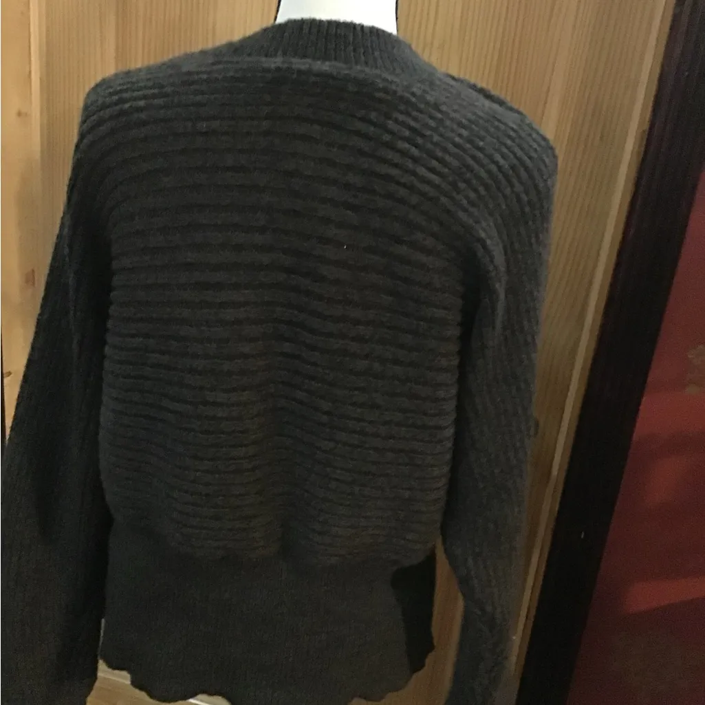 Women'sDeep V-Neck Wrap Sweater Long Sleeve Front Cross Loose Knitted Pullover - Image 2