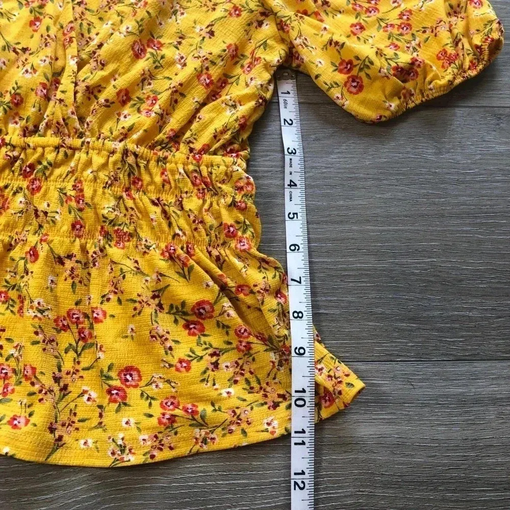 Parallel Skies Womens Yellow Floral Short Sleeve Blouse Size Medium - Image 4