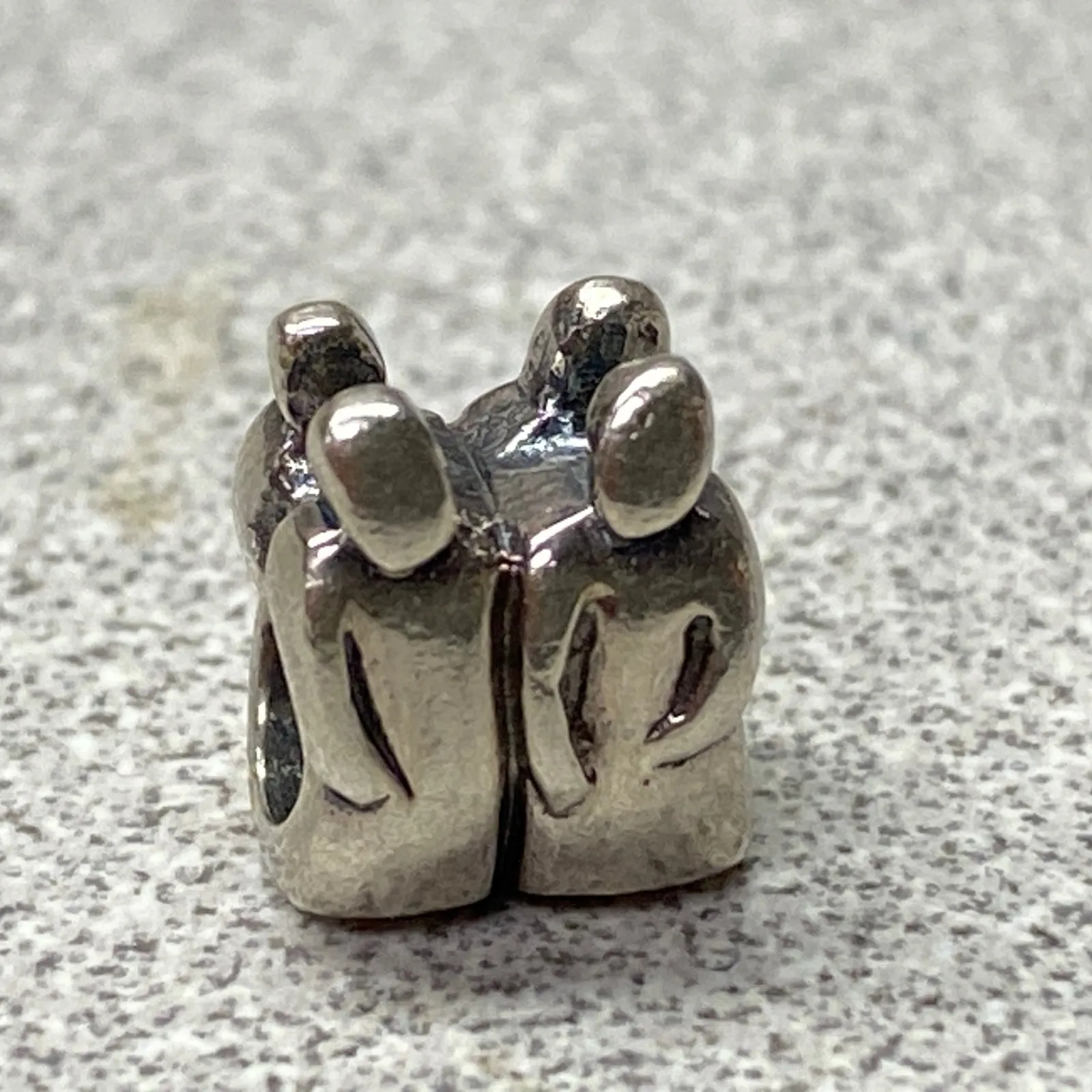 Unique Sterling Silver Charm Family & Friends Group Hug Embrace Bead - Image 3