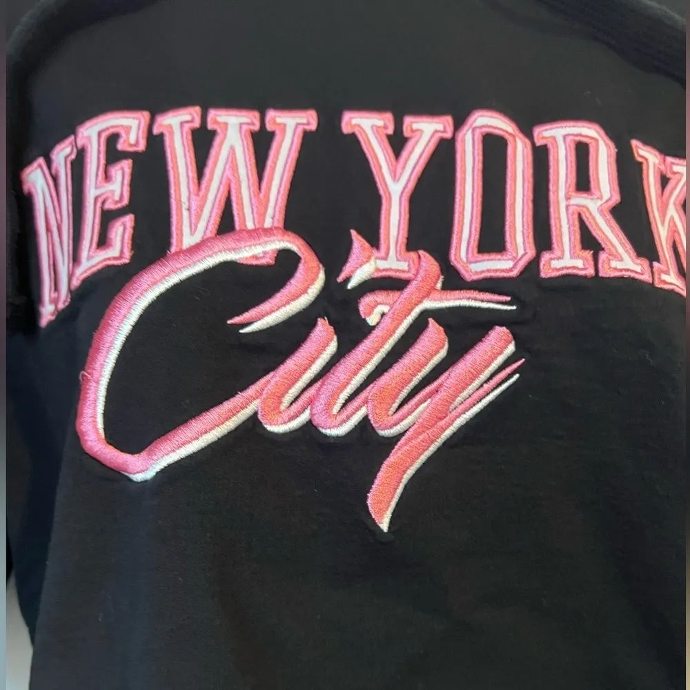 Divided by H&M Black Pink New York City Hooded 3/4‎ Sleeves Crop Top Women’s MED - Image 4
