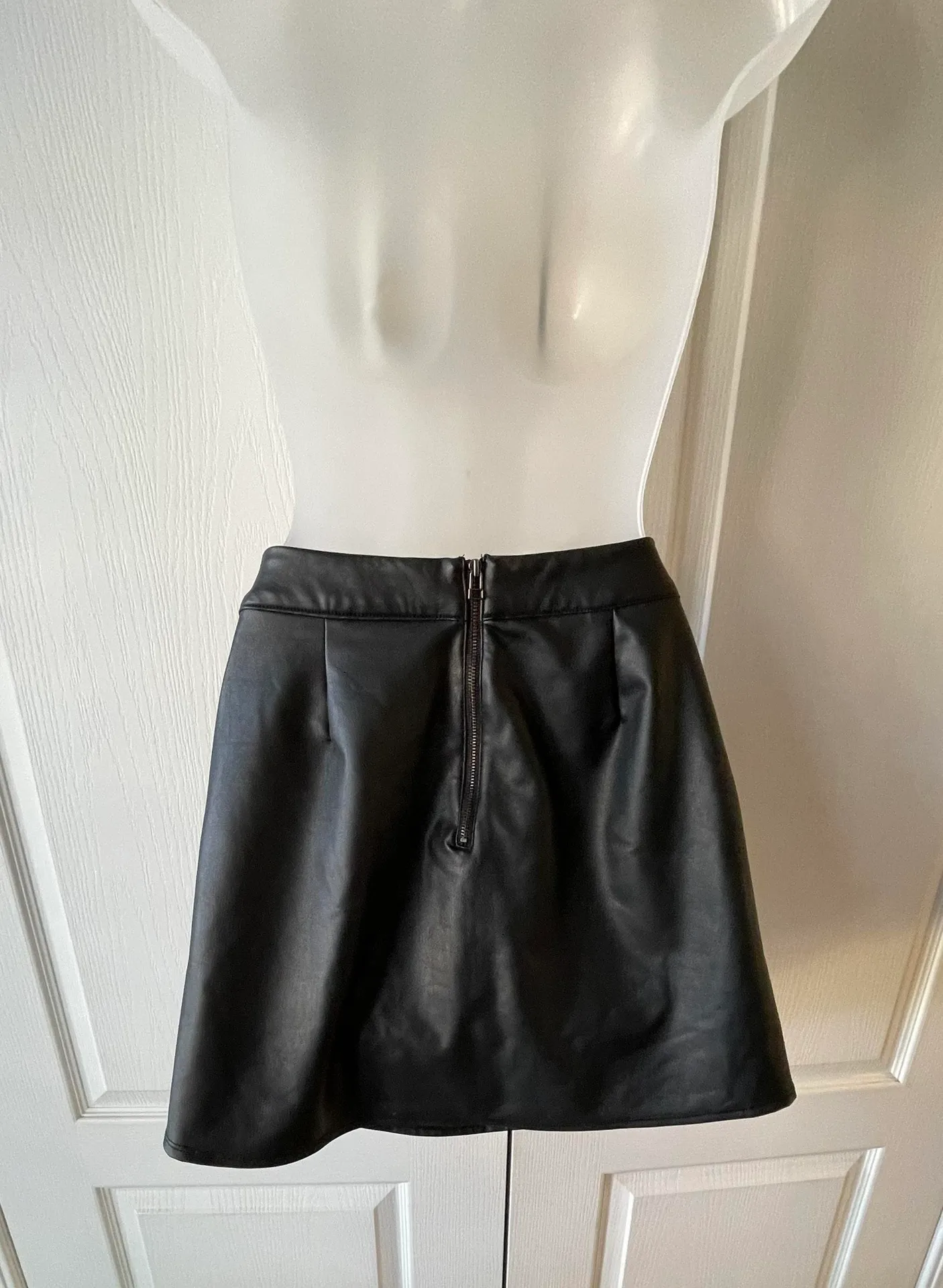 Black Leather Skirt - Image 2
