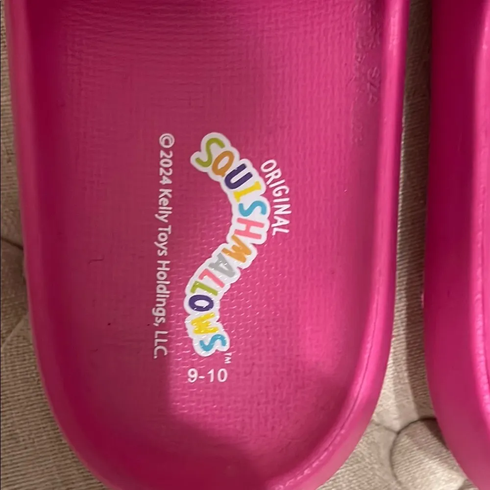 Squishmallows Pink and Green Slide Sandals Size 9 - Image 7